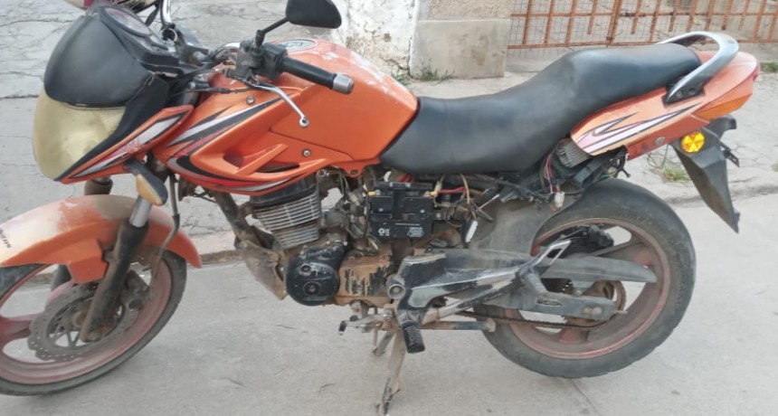 Accidente de tránsito y secuestro de vehículos en operativo