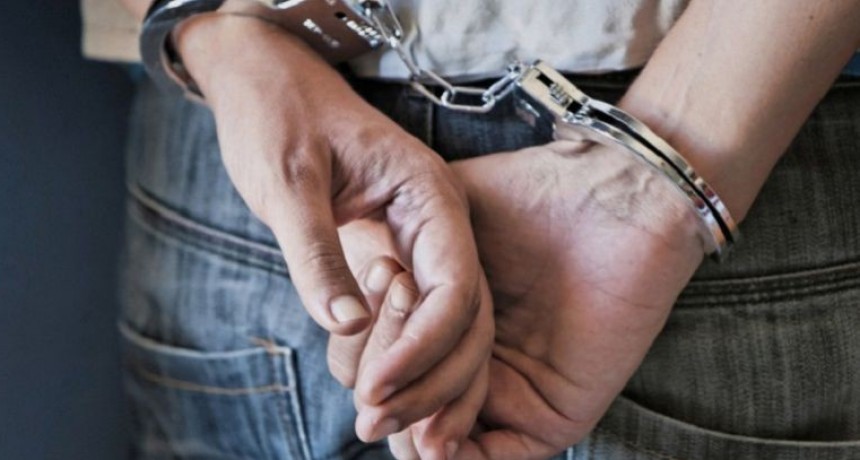 Detenido por disturbios en un local comercial