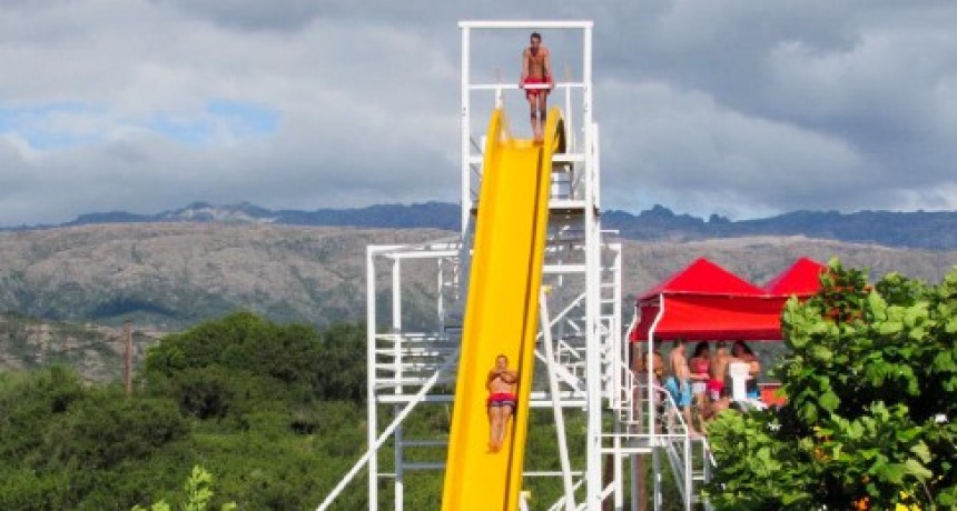 Acqualandia park se impone ante la naturaleza