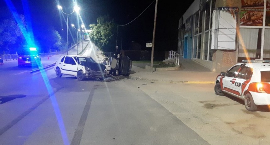Impactante choque en la madrugada
