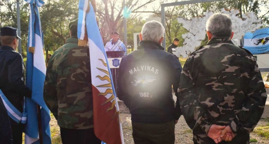 VIGILIA Y ACTO POR EL DIA DEL VETERANO Y CAIDOS EN LA GUERRA DE MALVINAS