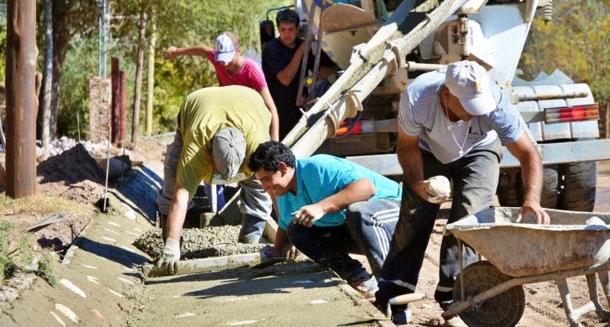 Obras de cordón cuneta en Nono