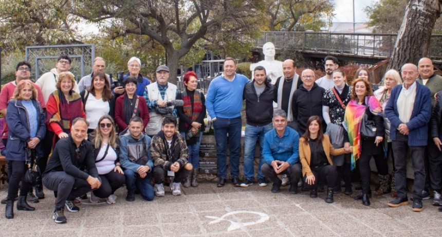 HOMENAJE AL PERIODISMO