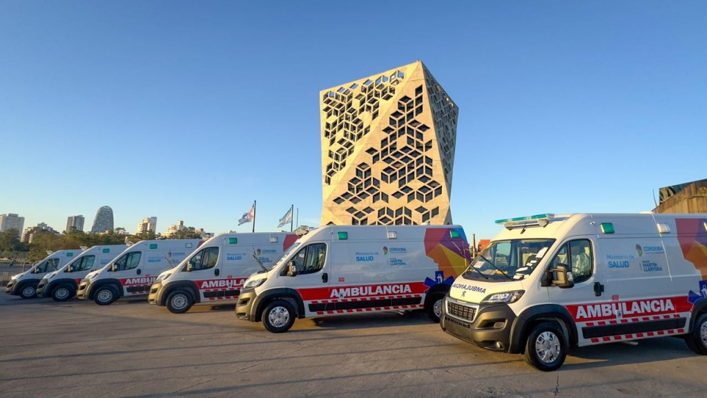 NUEVAS AMBULANCIAS PARA EL HOSPITAL PROVINCIAL