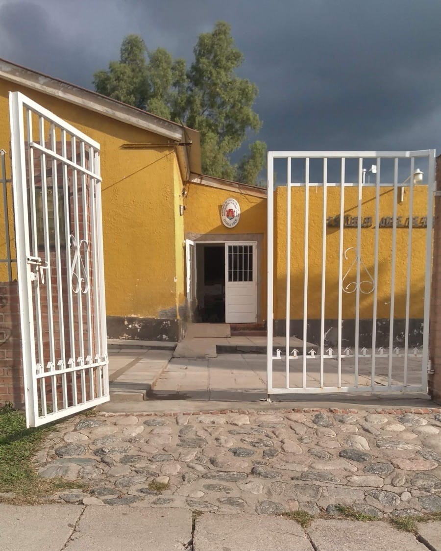 LA ESCUELA YA TIENE GAS NATURAL