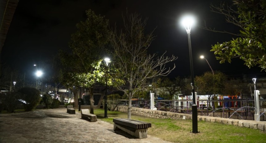 MINA CLAVERO AVANZA CON LA MODERNIZACI&Oacute;N DEL ALUMBRADO P&Uacute;BLICO Y YA INSTAL&Oacute; 445 LUMINARIAS LED