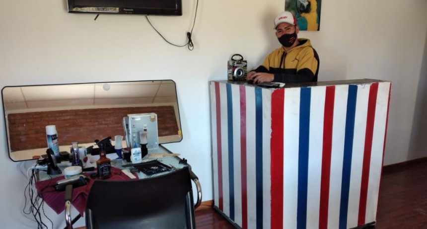 Emprendedores de Mina Clavero recibieron ayuda para sus producciones