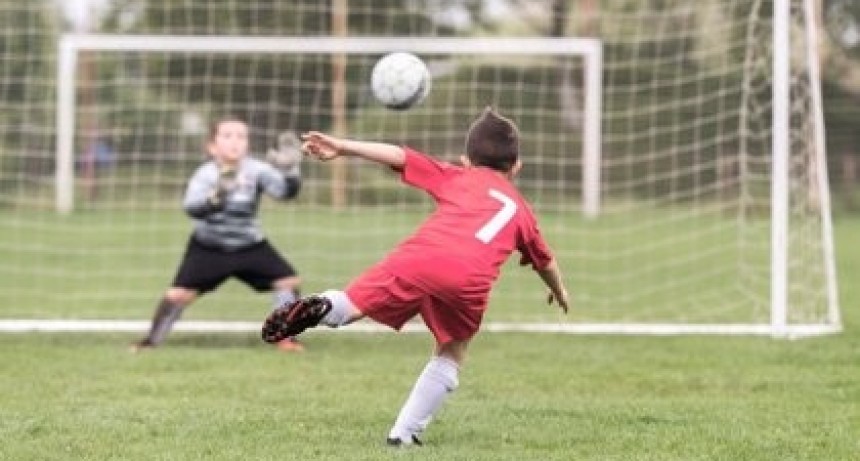 PEQUEÑOS FUTBOLISTAS