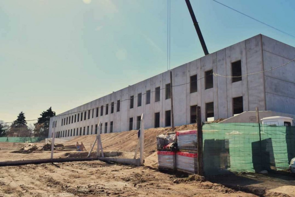 AVANZA LA OBRA DE LA UPC: Autoridades provinciales visitaron la obra de la sede Mina Clavero