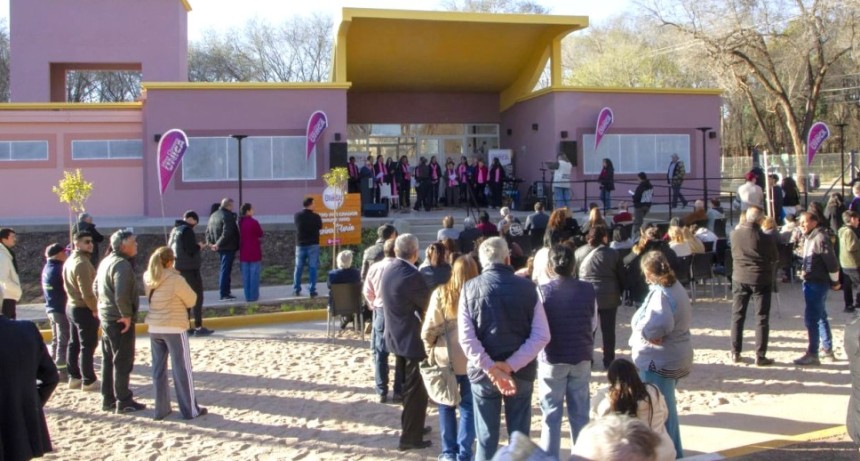 MINA CLAVERO INAUGUR&Oacute; EL CIC 