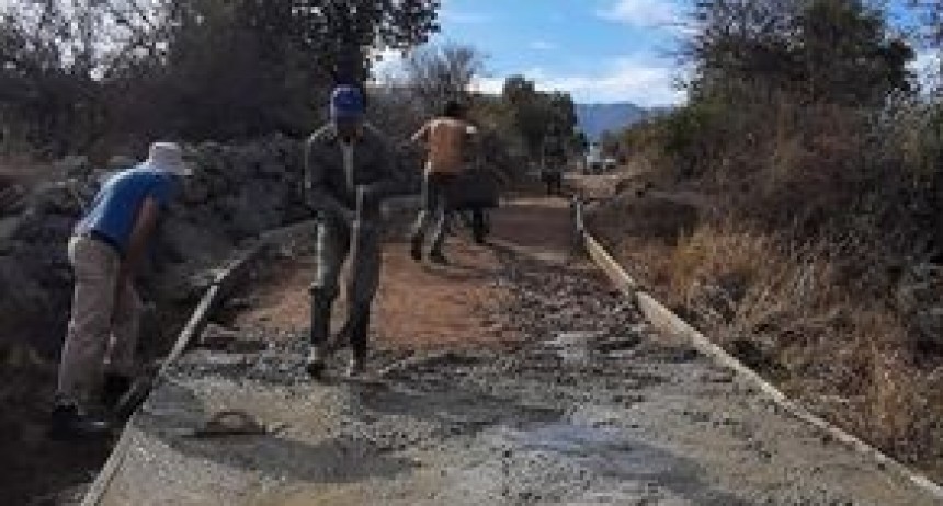 Reparación del camino a los Algarrobos Norte