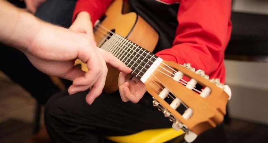 Escuela municipal de música en Cura Brochero