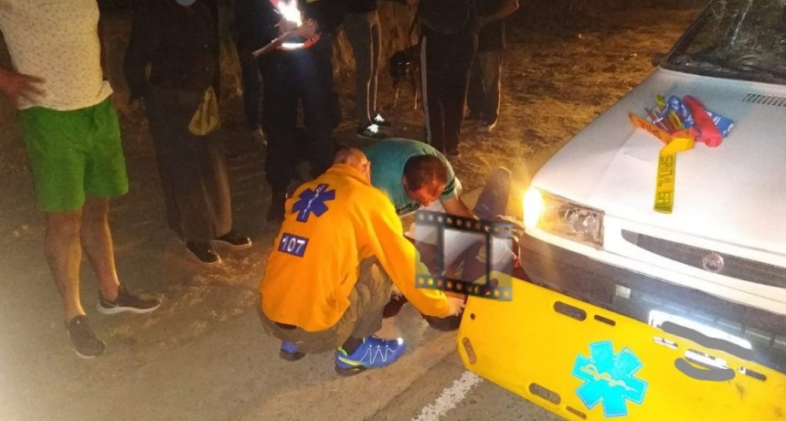 Noche accidentada para unos motociclistas y un peatón