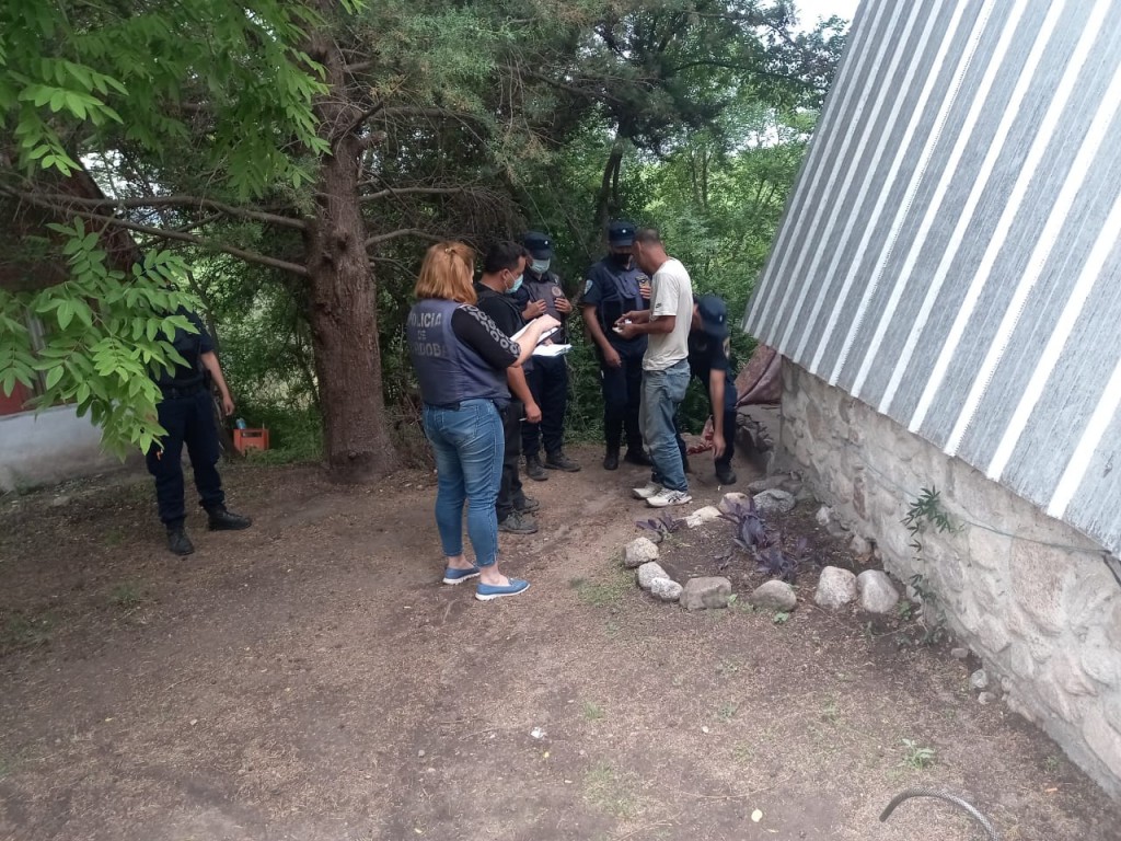 Detenido al accionarse botón antipático