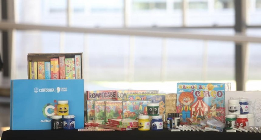 La Biblioteca El Manantial recibió material didáctico para niños