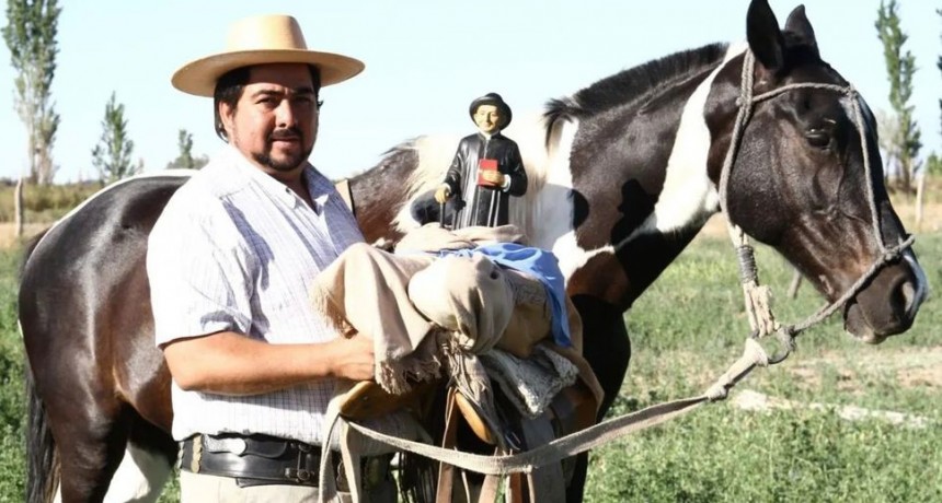 Vivieron una odisea a caballo, llevando una imagen del Cura Brochero de Córdoba a San Juan