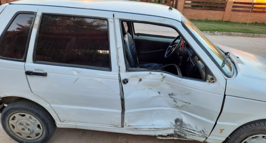 Accidente entre una moto y un auto