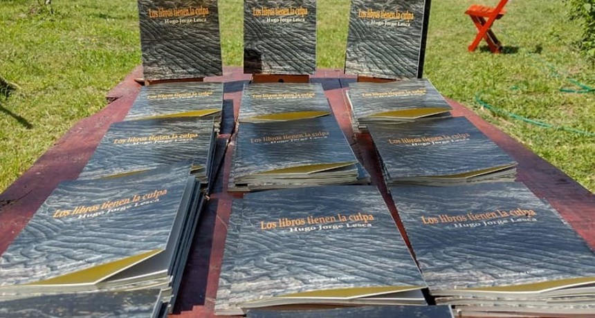 Presentan el libro "Los libros no tienen la culpa" de Jorge Lesca