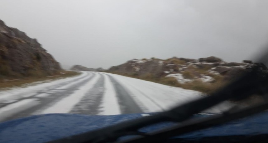 El temporal produjo un despiste en Altas Cumbres