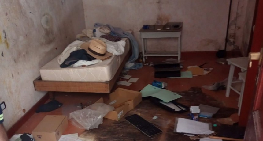 Menores causan destrozos en un hotel y otros jóvenes se accidentan en moto