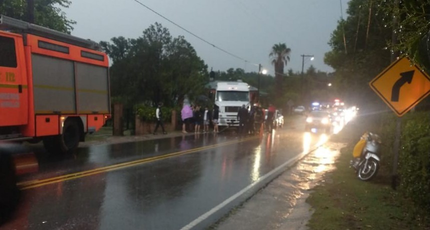 Accidente en cadena y despiste en Altas Cumbres