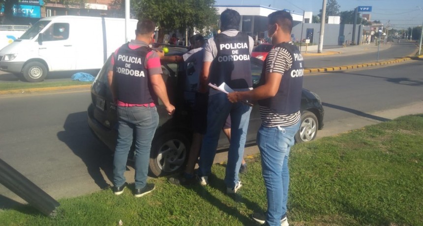 Allanamiento, secuestro de arma de fuego y detención de hombre